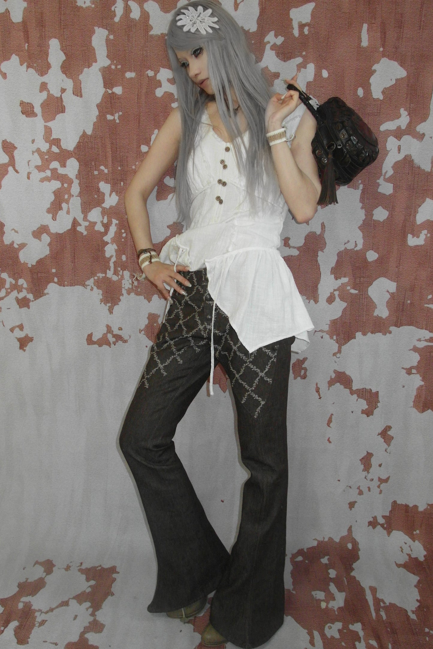 Pantalon évasé en denim patchwork médiéval