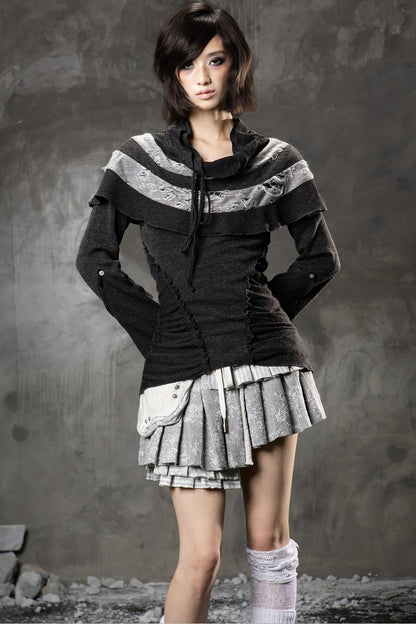 Dark Retro Small Cape Knit Top