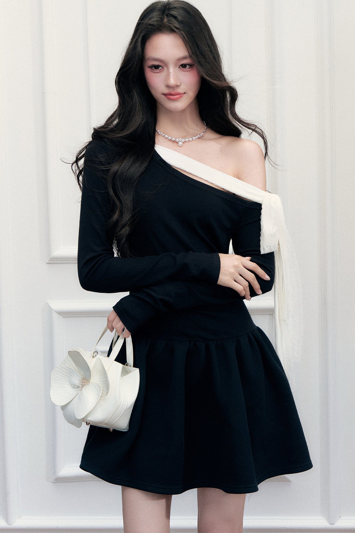 One-Shoulder Contrast Strap Dress
