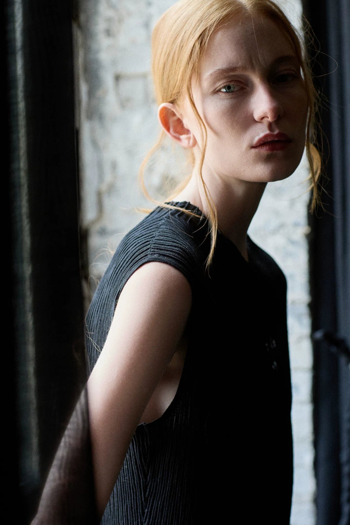 Black Linen Knitted T-Shirt