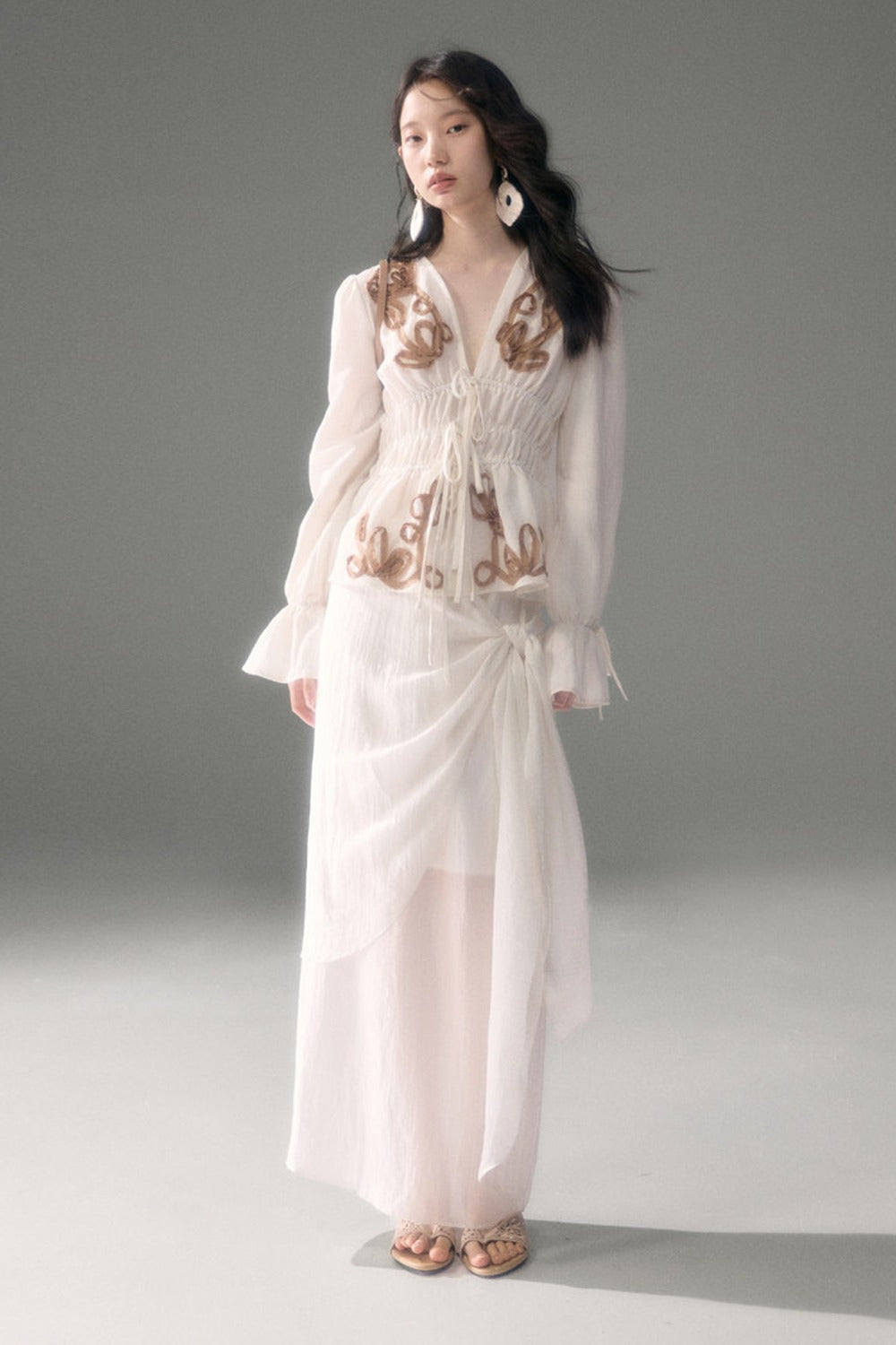 3D Tulip Floral Tencel Linen Blouse