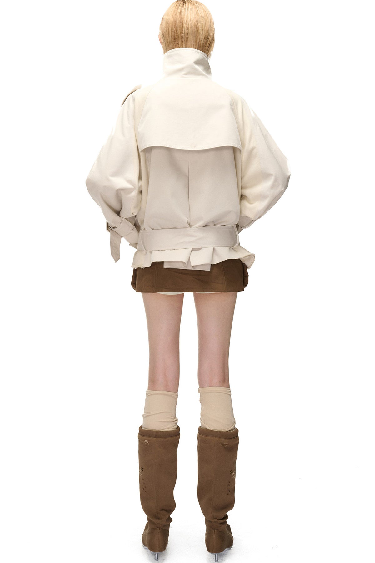 Kurzer Trenchcoat im Patchwork-Stil