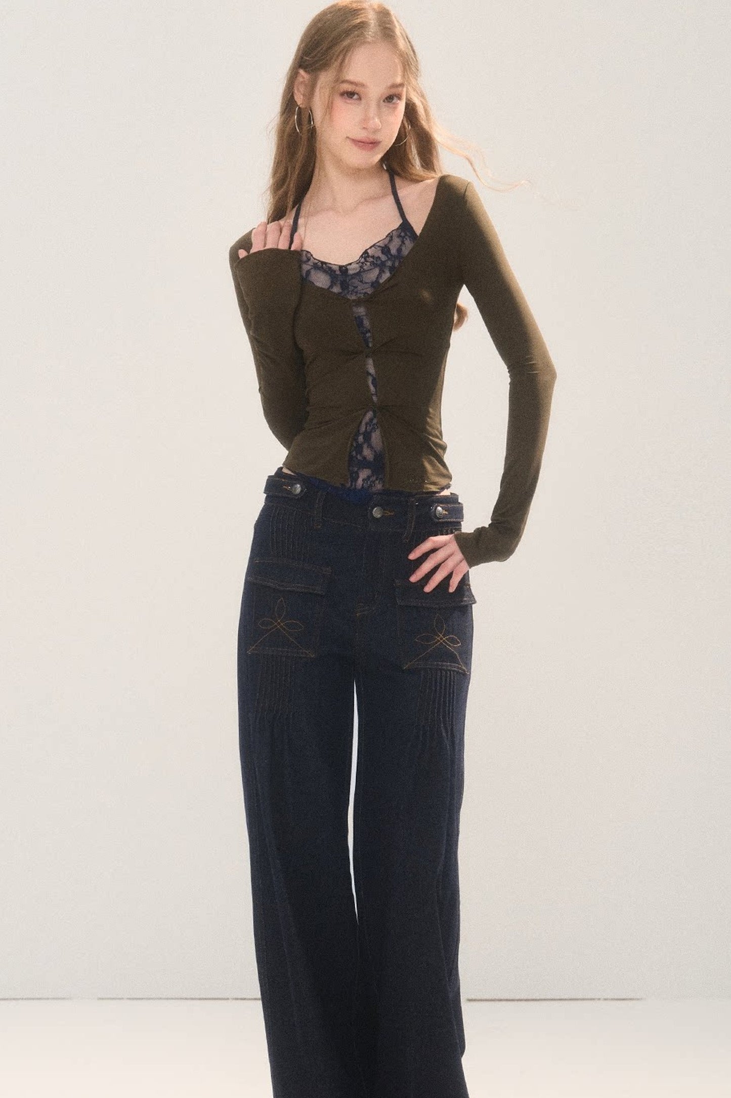 Pleated Pocket Wide Leg Jeans