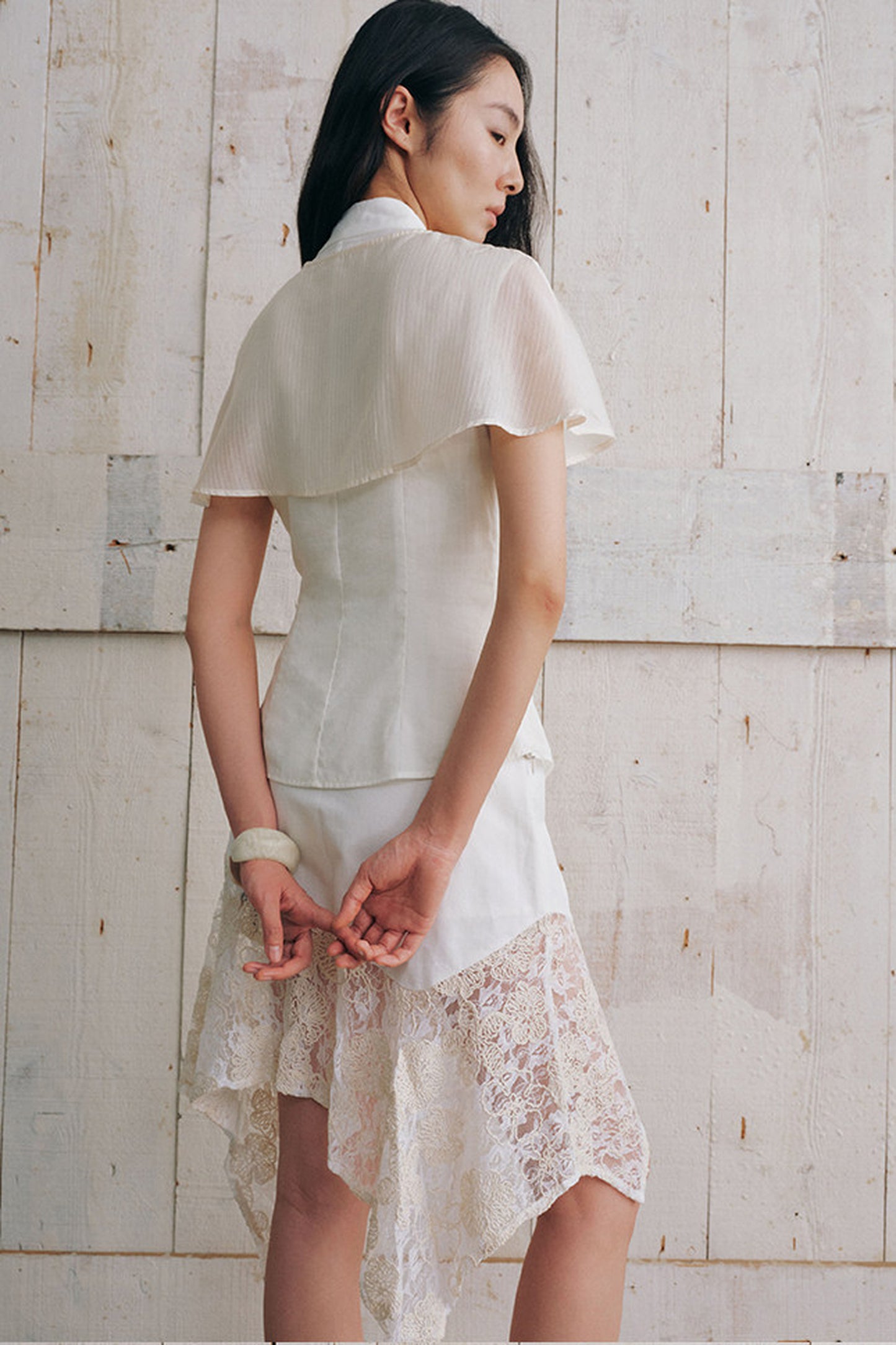 Detachable Shawl Collar Sleeveless Shirt