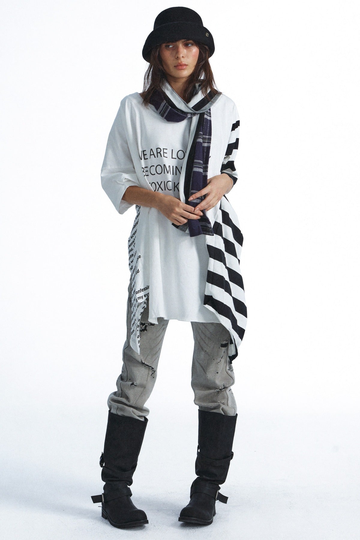 Vintage Letter Patchwork Stereo Cut Robe-Style T-shirt