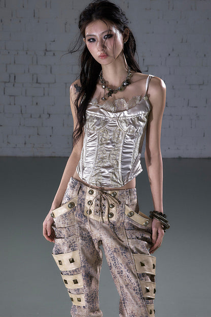 Top corsetto in raso senza spalline con stecche