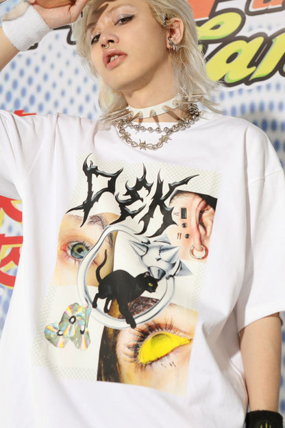 T-shirt oversize con anello in metallo a forma di occhio e gatto nero