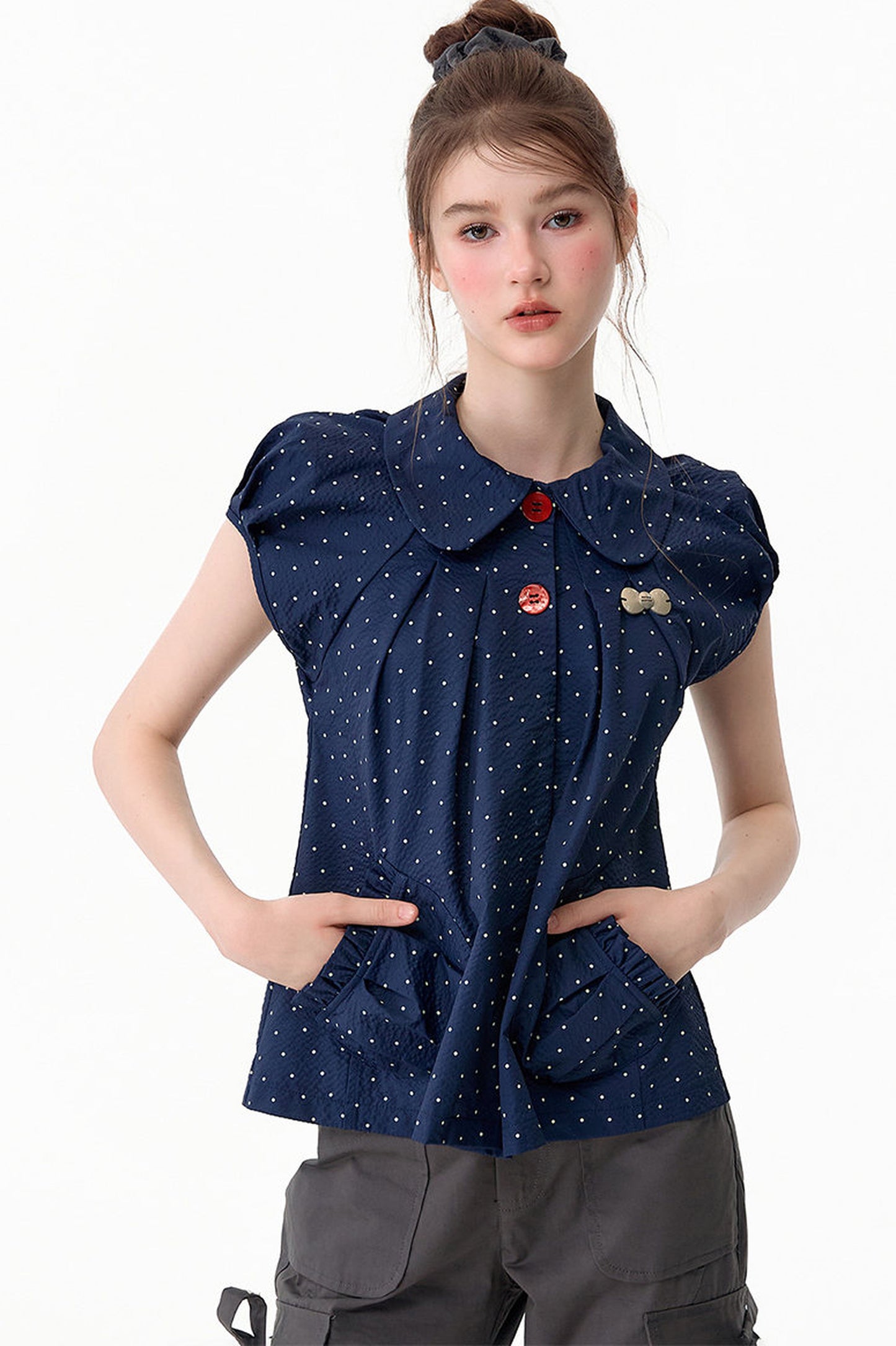 Camicia blu scuro a pois con colletto Peter Pan