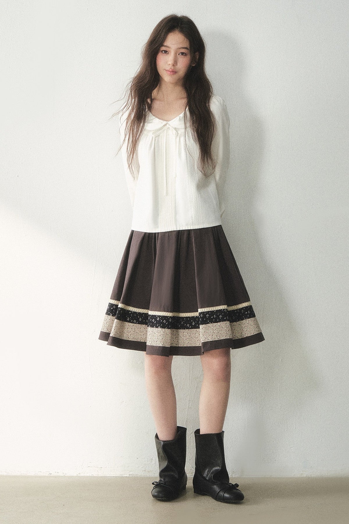 White Doll Collar Lyocell Blouse