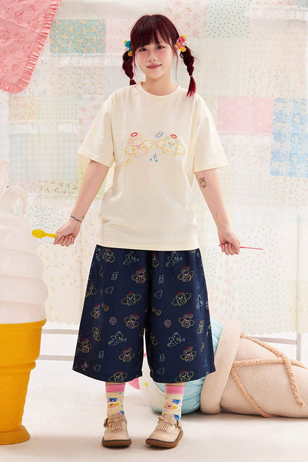 Animal Angel Heavy Embroidery Capri Pants