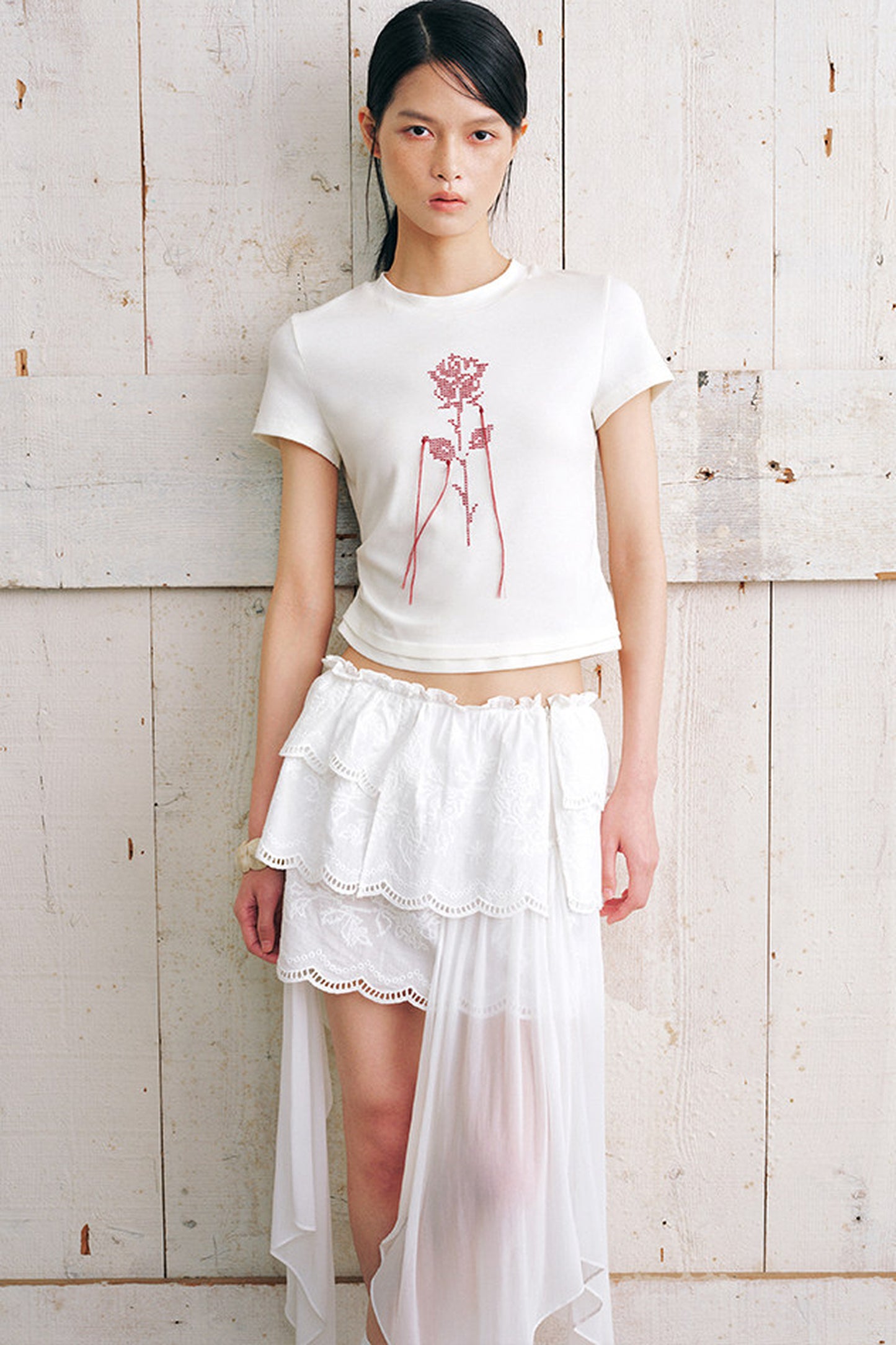 Rose Embroidery Slim Fit Short Sleeve T-Shirt