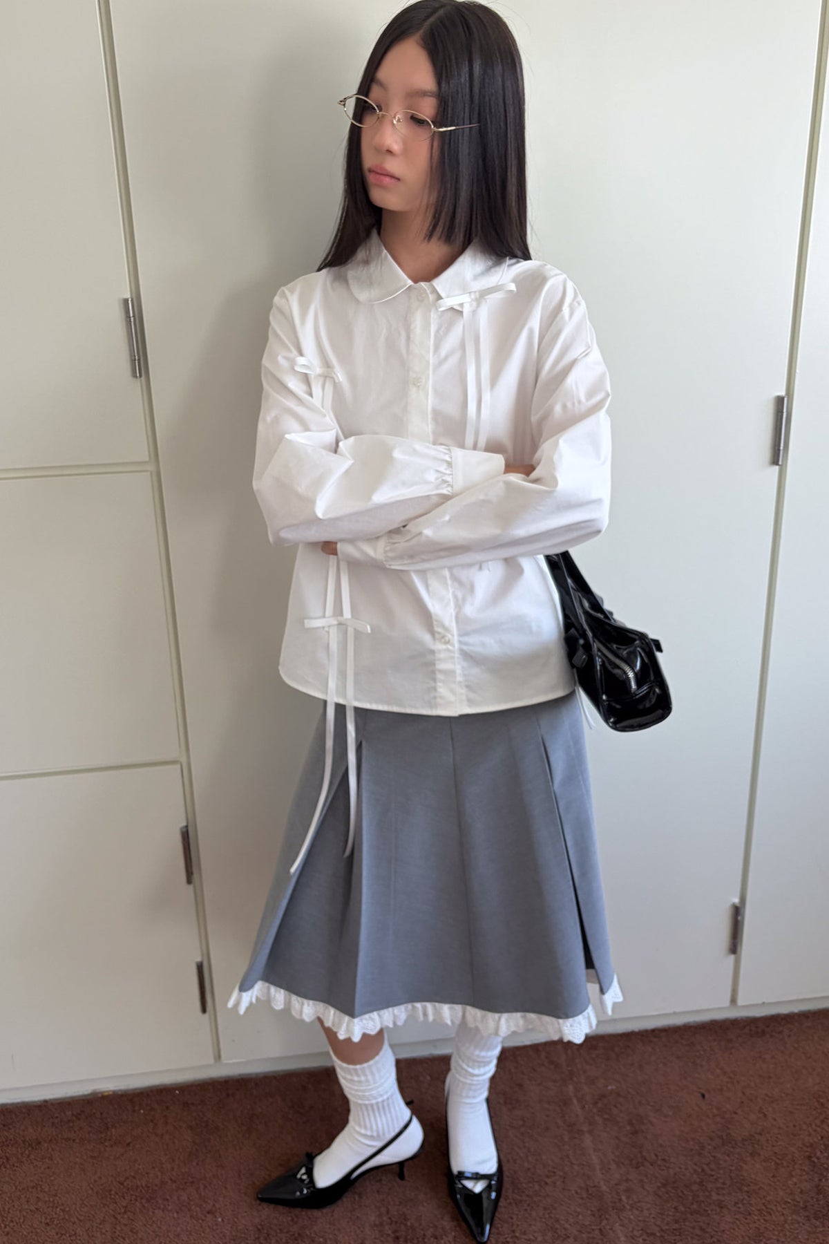 Pleated White Bow Doll Collar Shirt