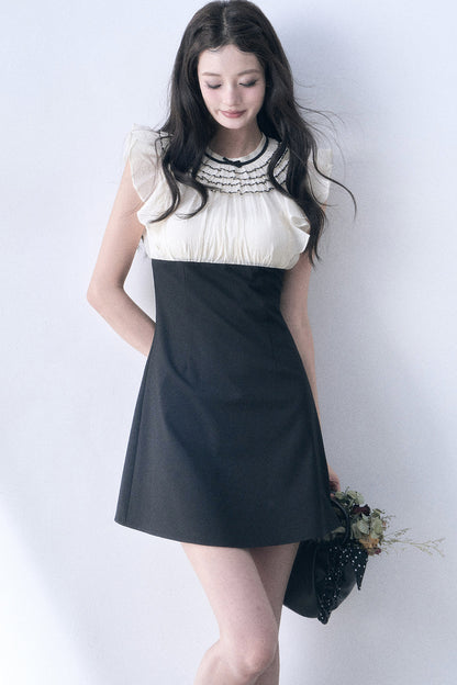 Daylight Kiss Ruffle Dress