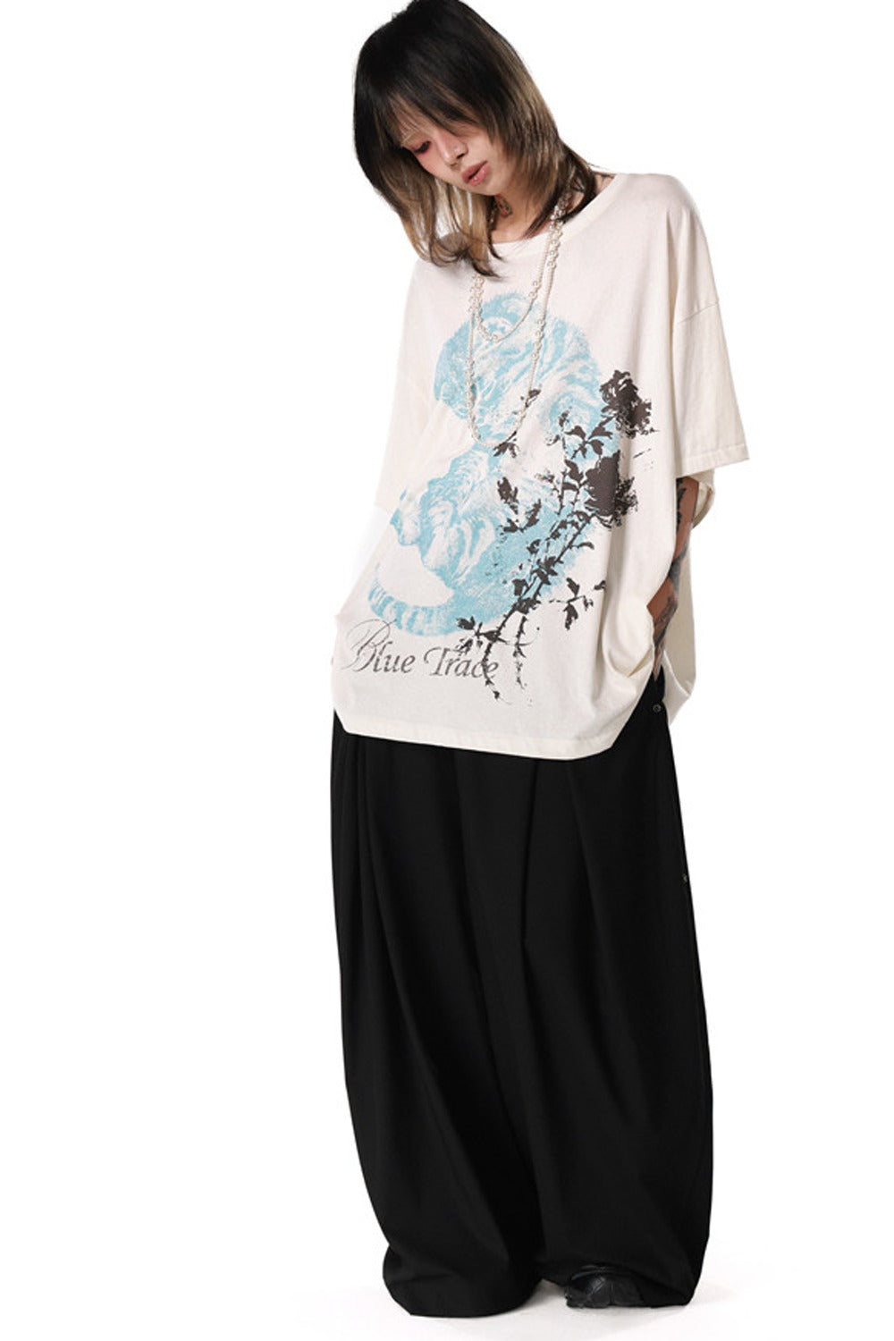 Oversized Cat Floral Legless T-Shirt