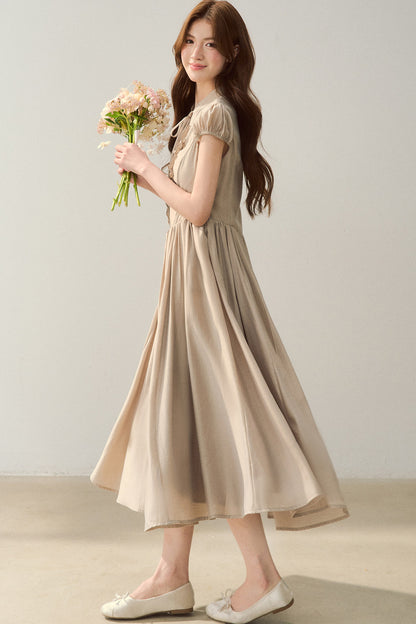 Robe à col en V à motif floral en acétate