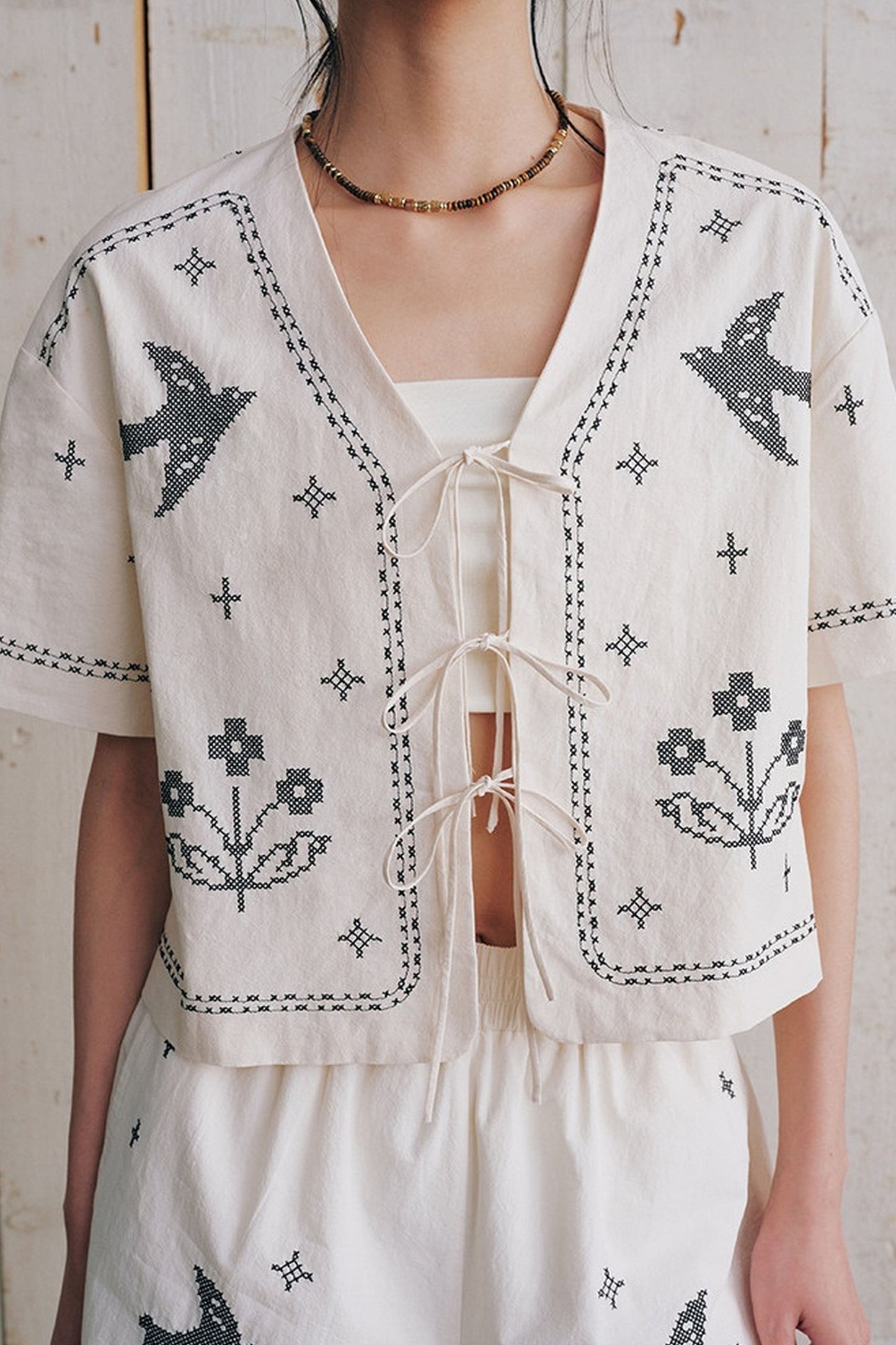 Bird Embroidered Cotton Linen Cardigan And Shorts Set-Up