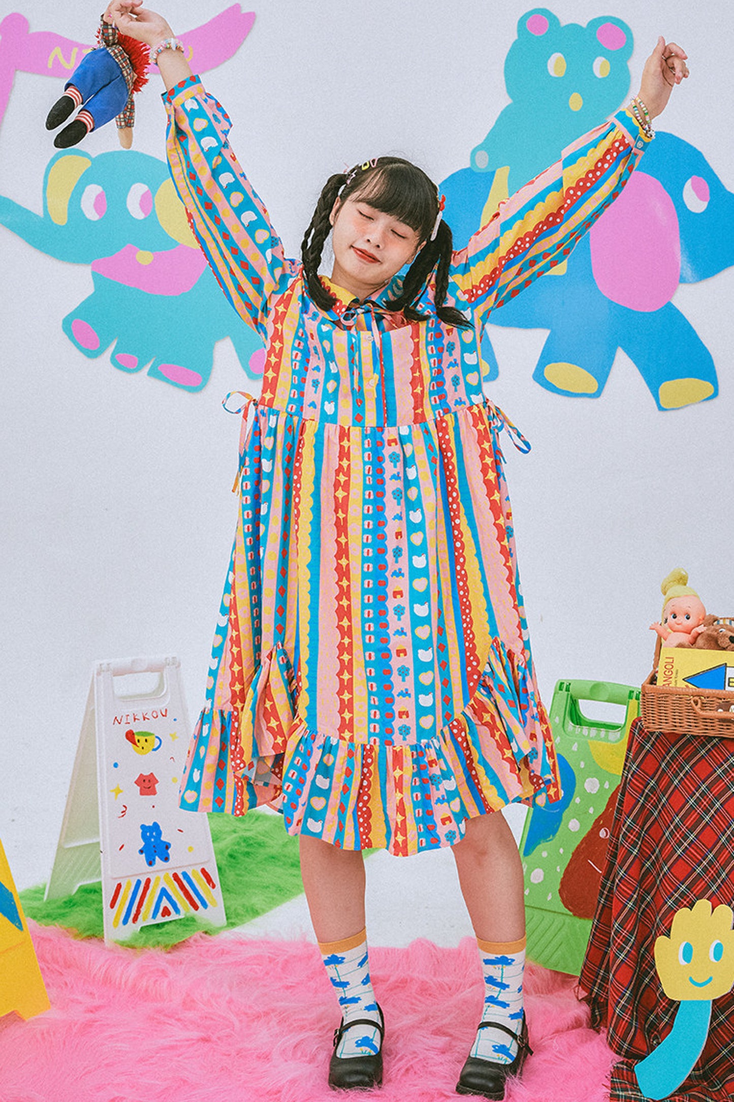 Langarmkleid mit Kindergarten-Paradies-Print