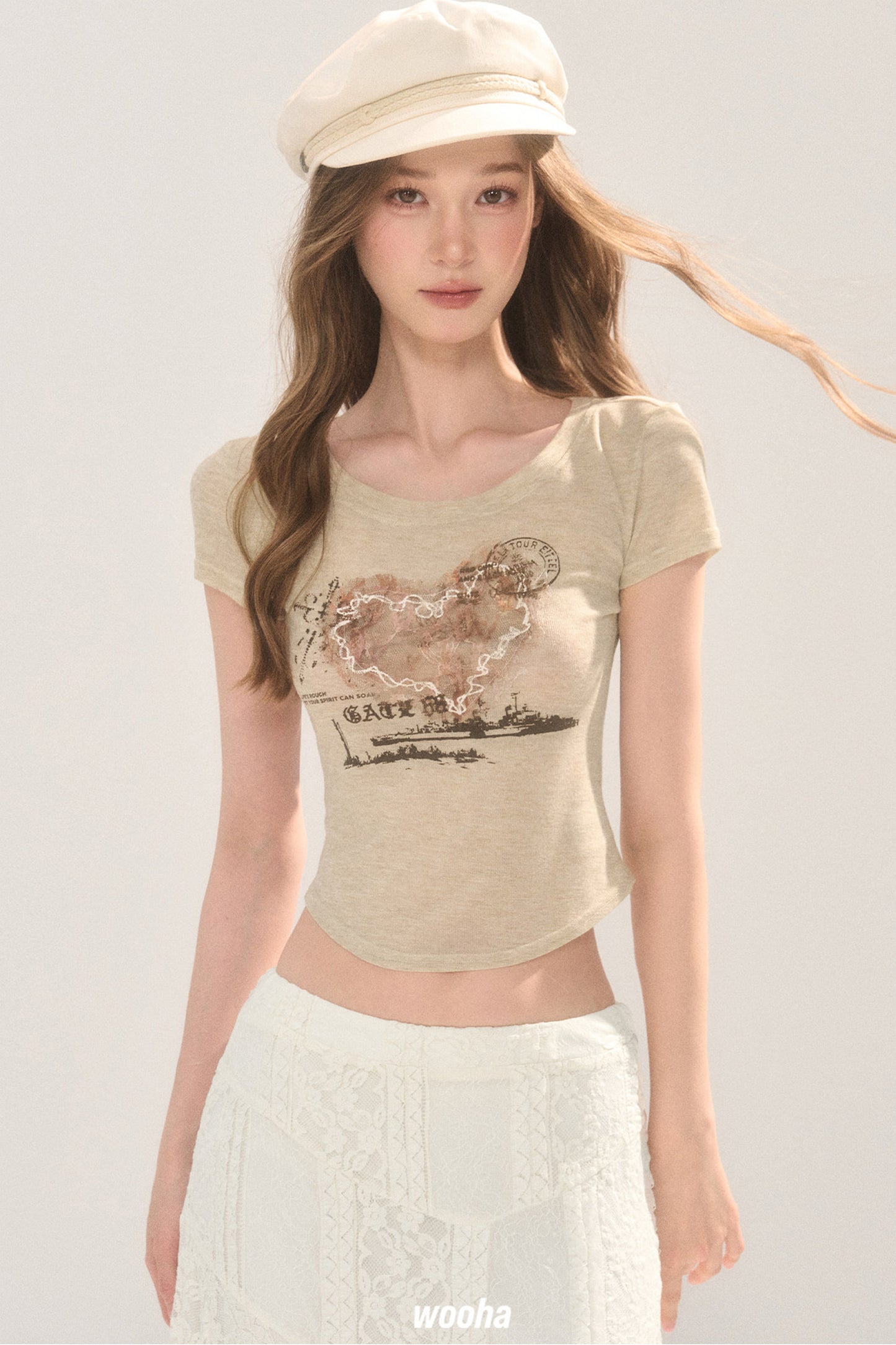 Heart Graphic Print Curved Hem Crop T-Shirt