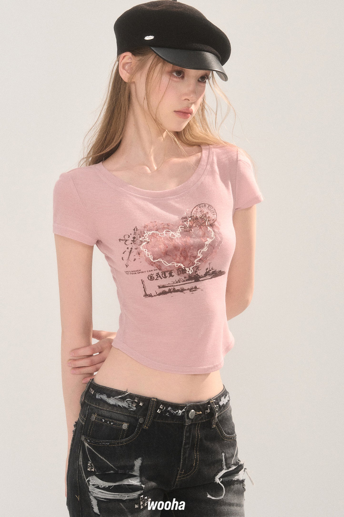 Heart Graphic Print Curved Hem Crop T-Shirt
