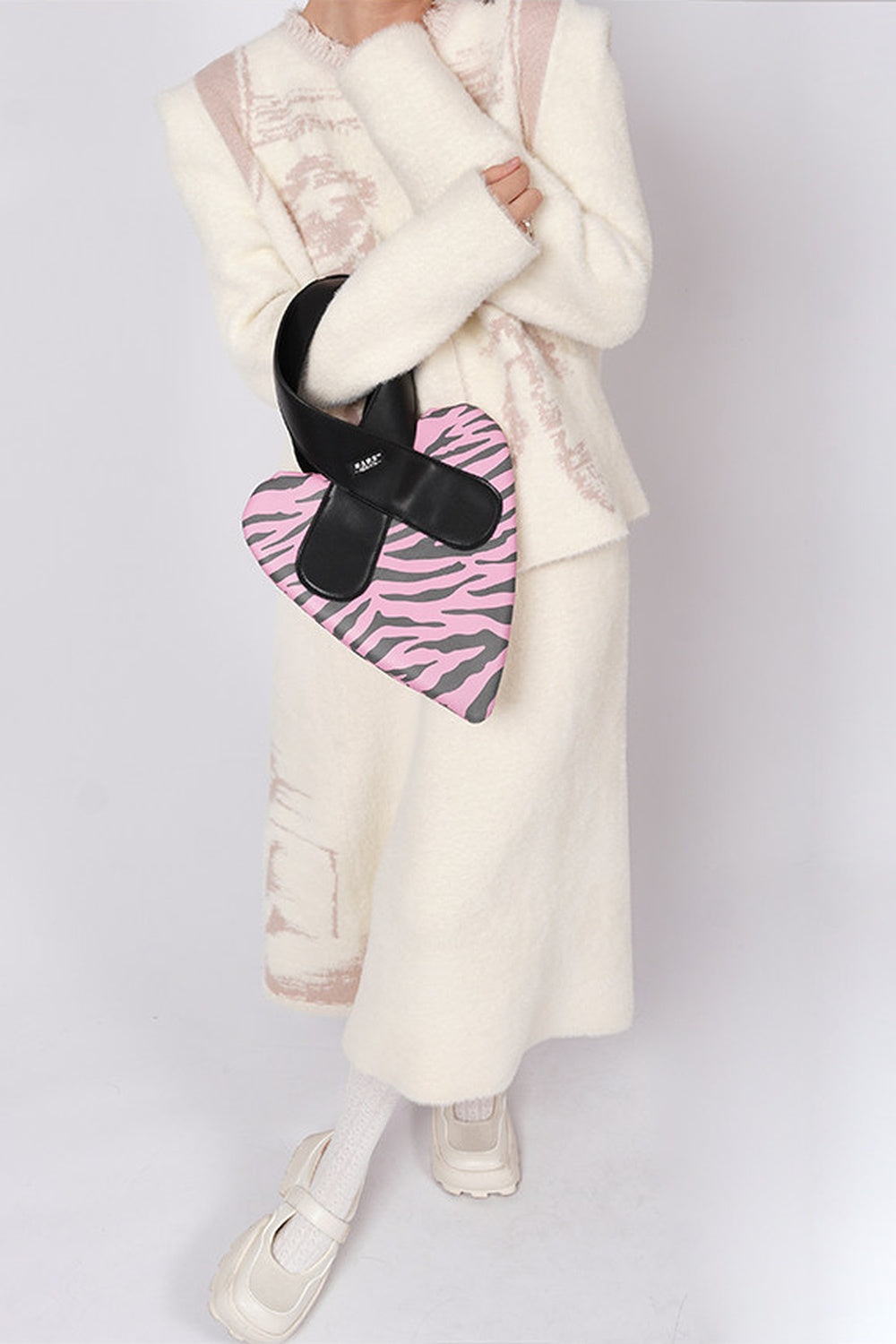 Borsa a tracolla con cuore graffiti