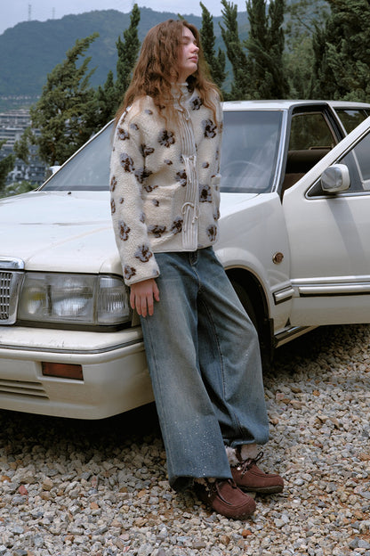 Gesteppte Fleecejacke mit Blumen und Schleife