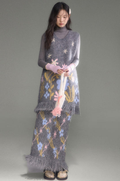 Tulip Floral Jacquard Knit Tassel Skirt