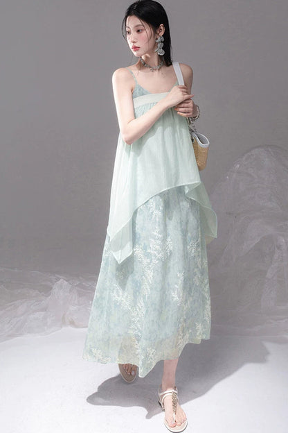 Glänzendes aquagrünes Trägerkleid-Set