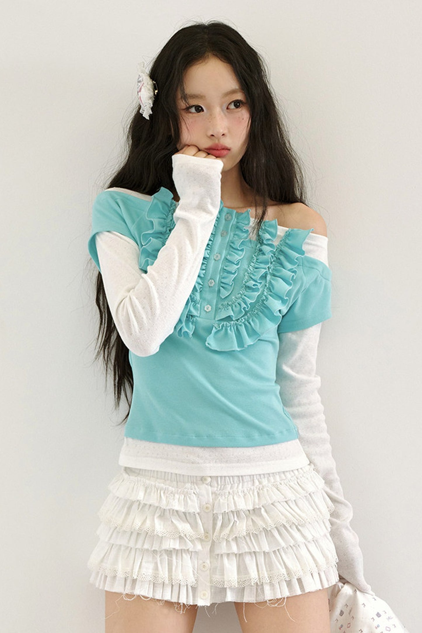 Tee-shirt effet superposé en dentelle à blocs de couleur