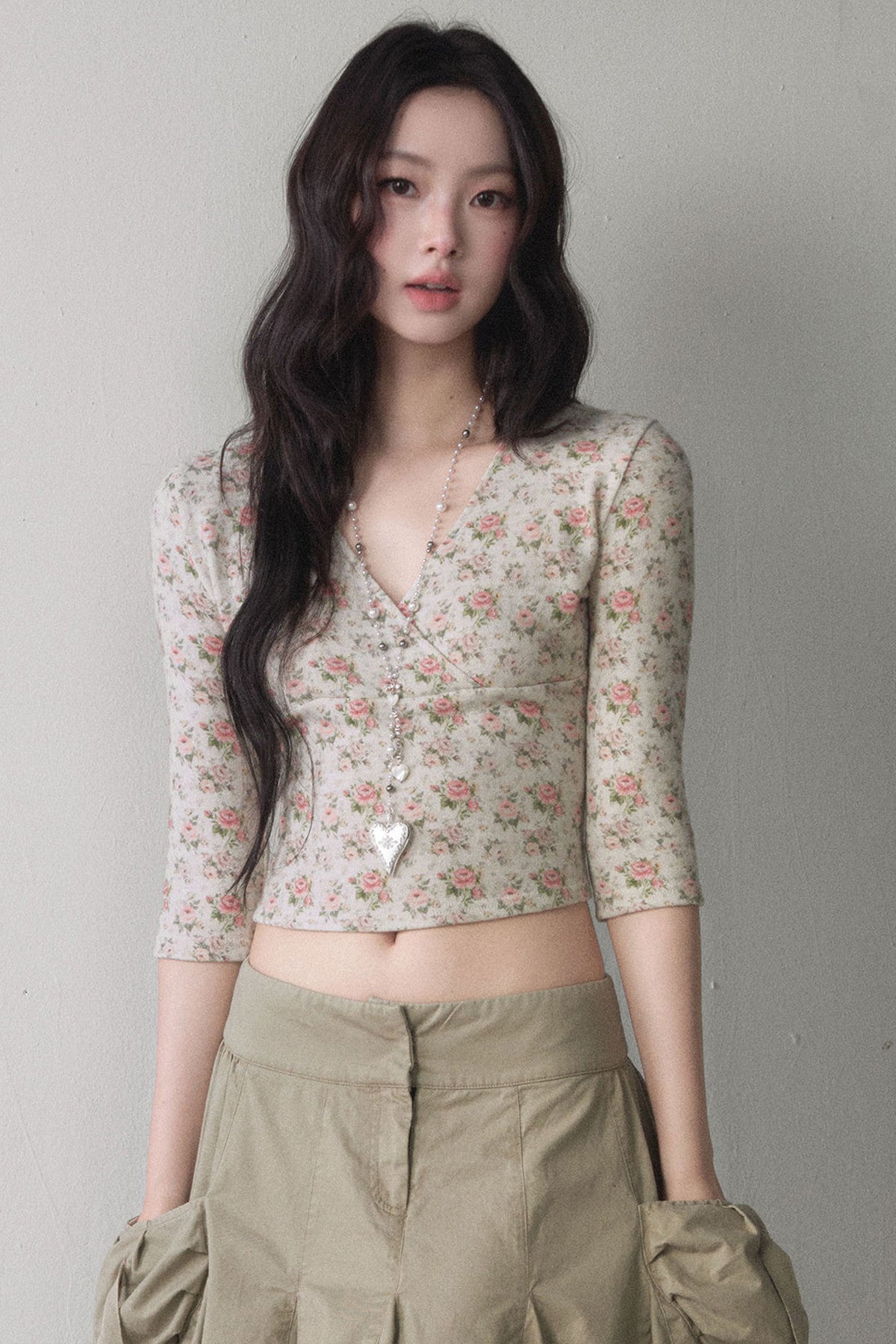 Rose Print Three Quarter Sleeve Knit Top