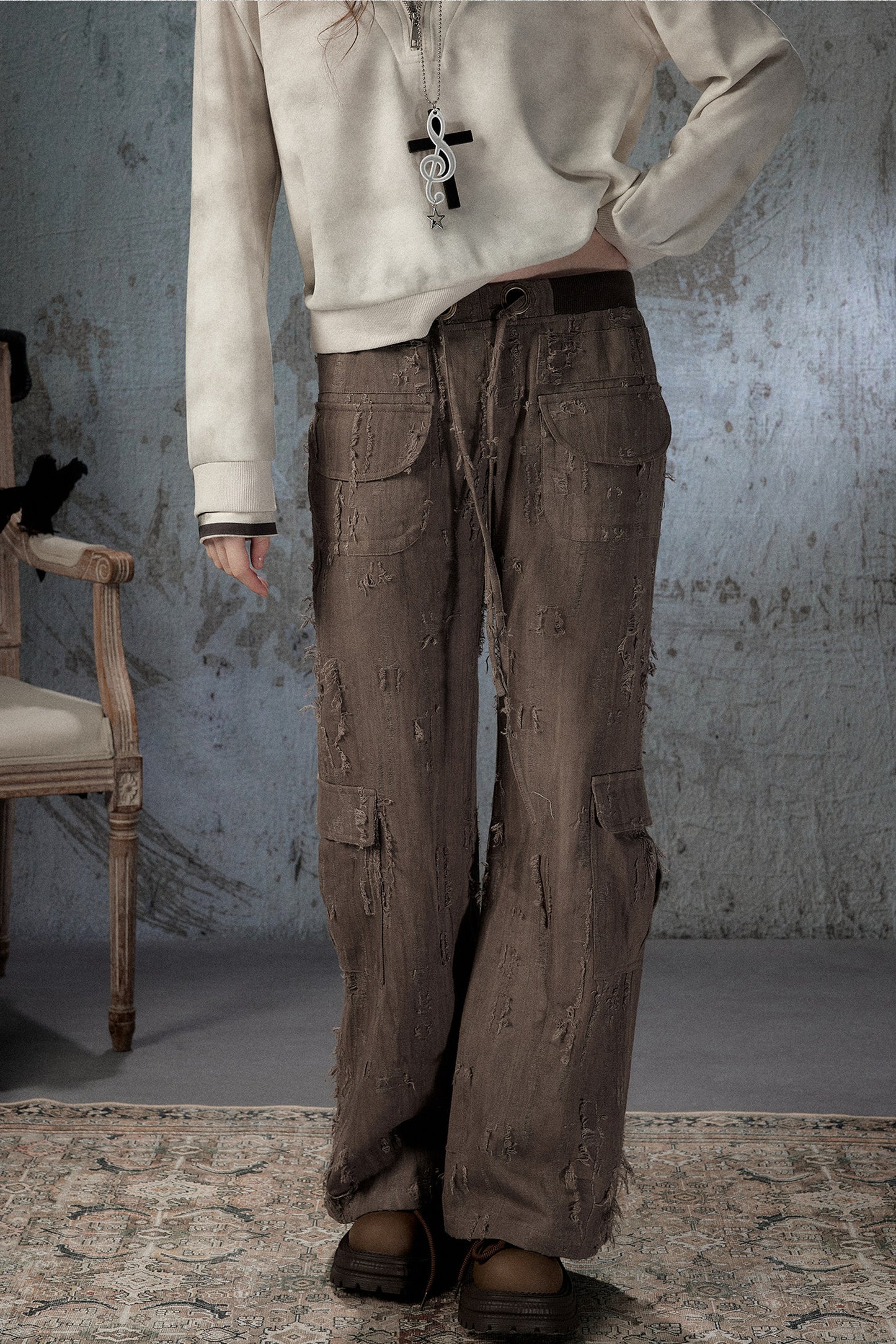Light Ripped Straight Pants