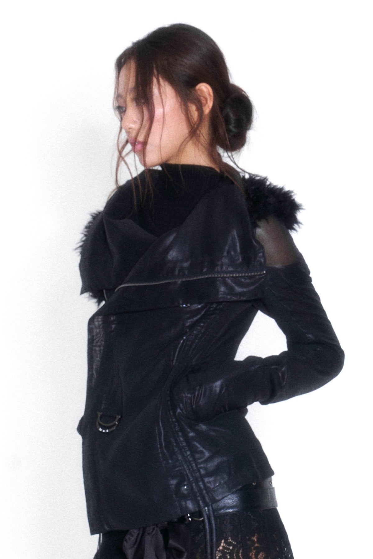 Spliced Fur Collar Scimitar Sleeve Top