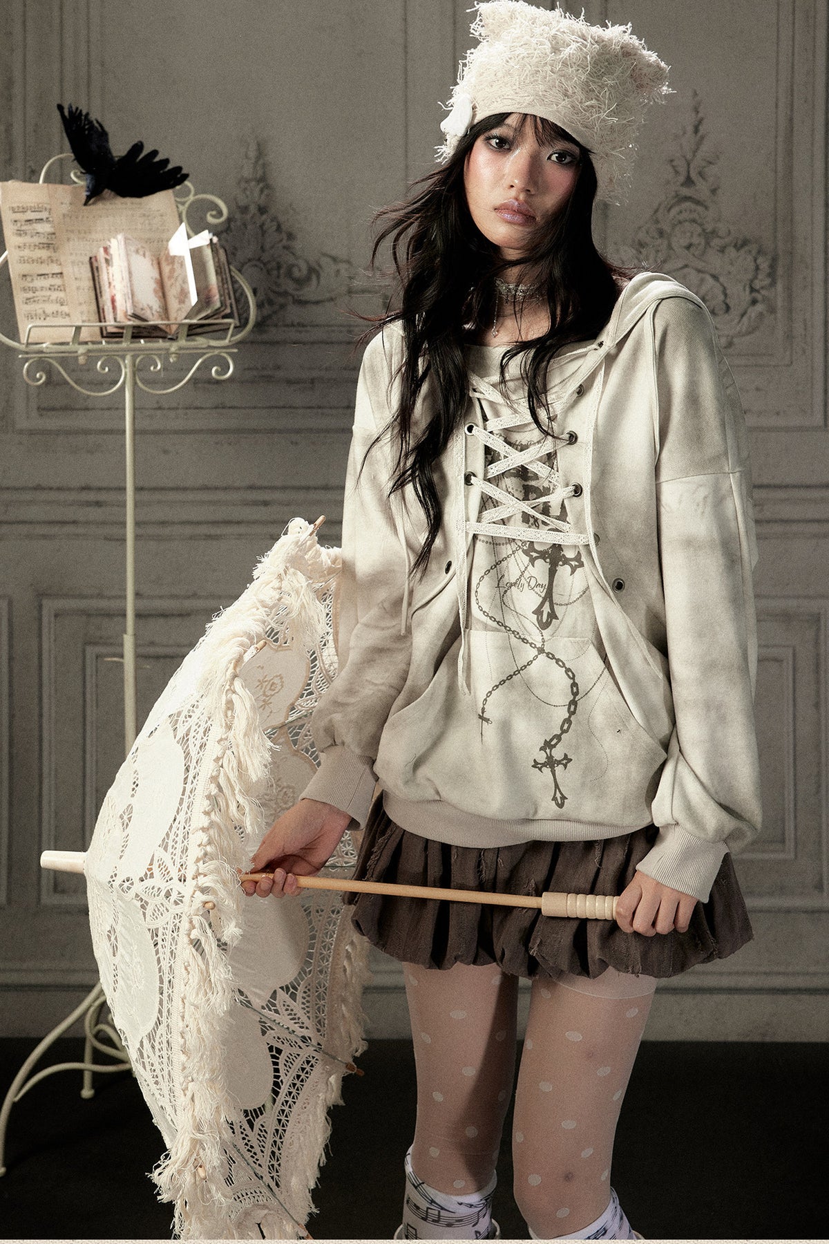 Distressed Drawstring Cross Print Hooded Pullover Sweatshirt