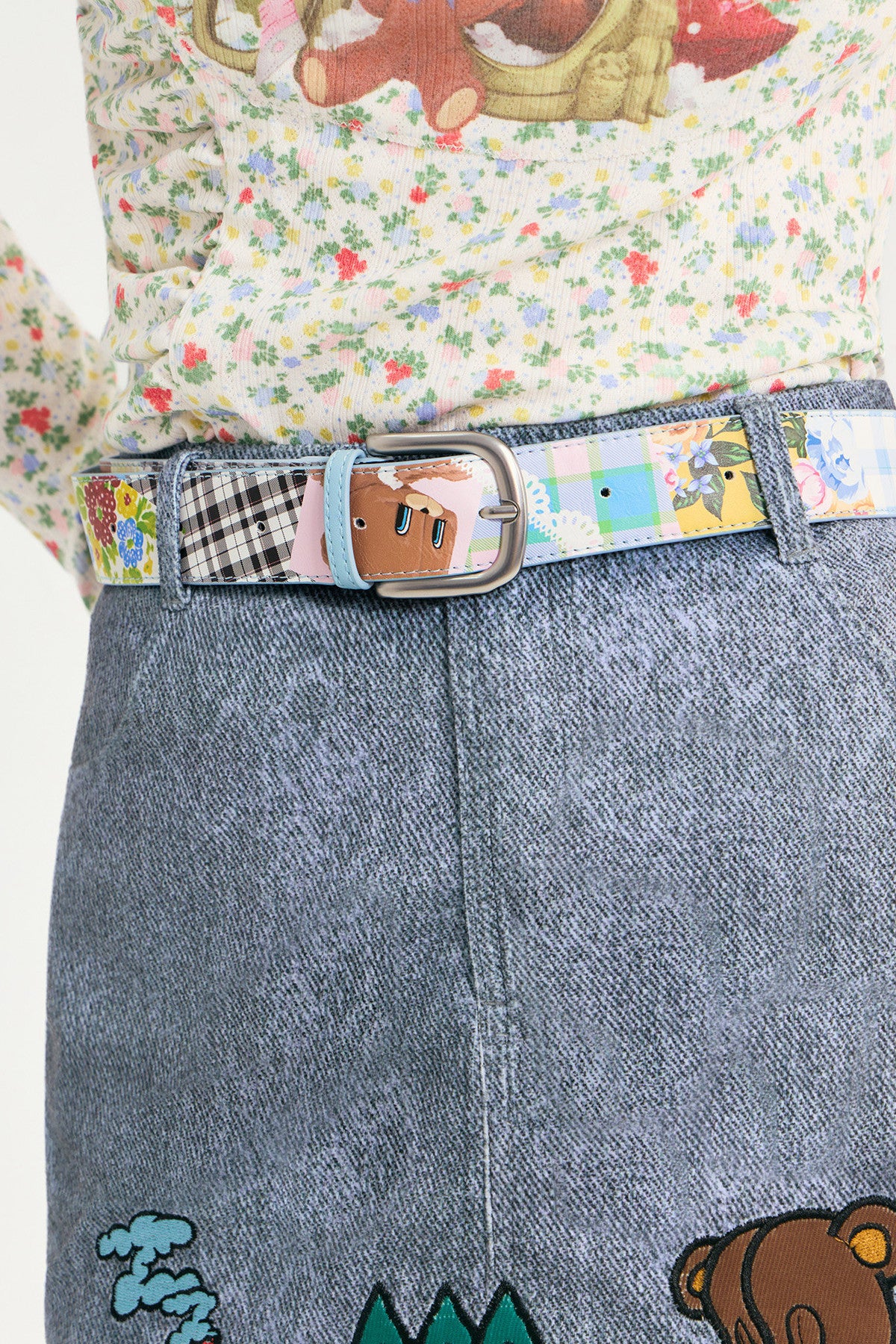 Patchwork-Gürtel mit Teddybär und Dornschließe