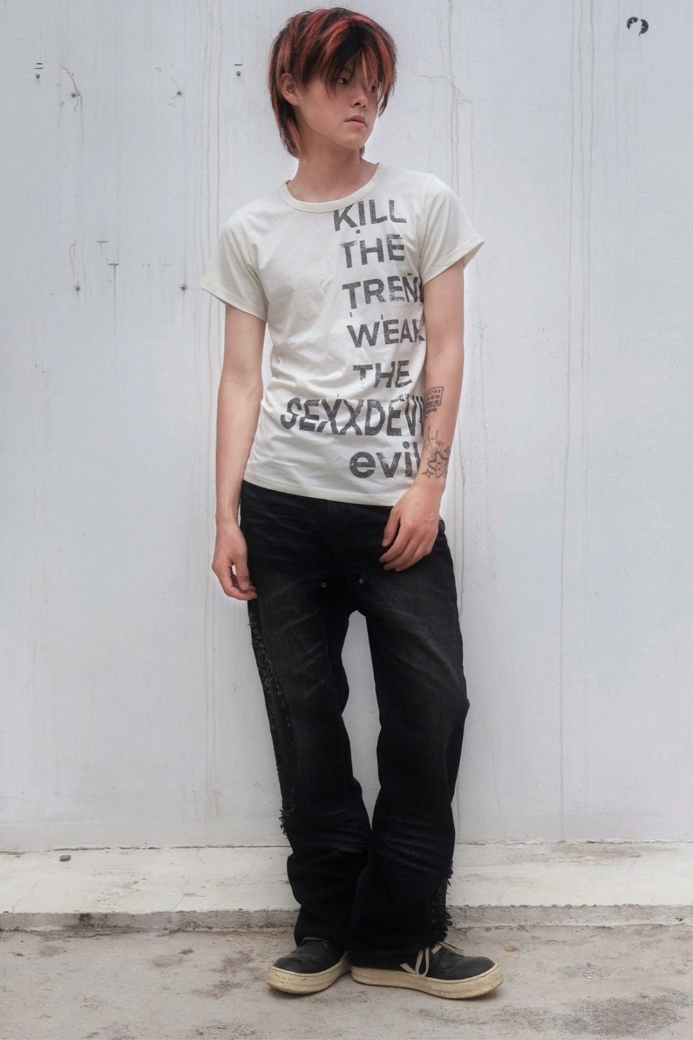 Tee-shirt blanc à manches courtes avec slogan imprimé