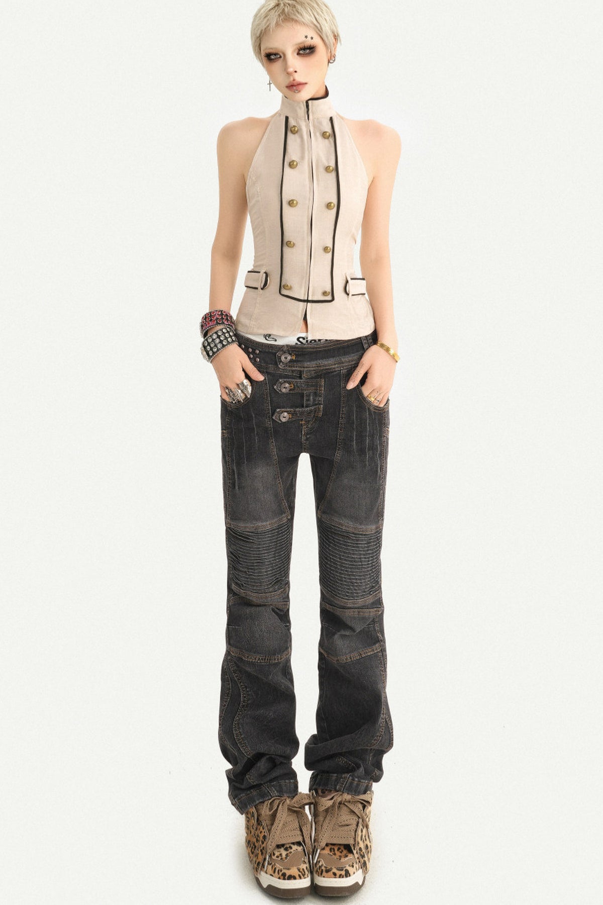 Gewaschene plissierte gerade Biker-Jeans