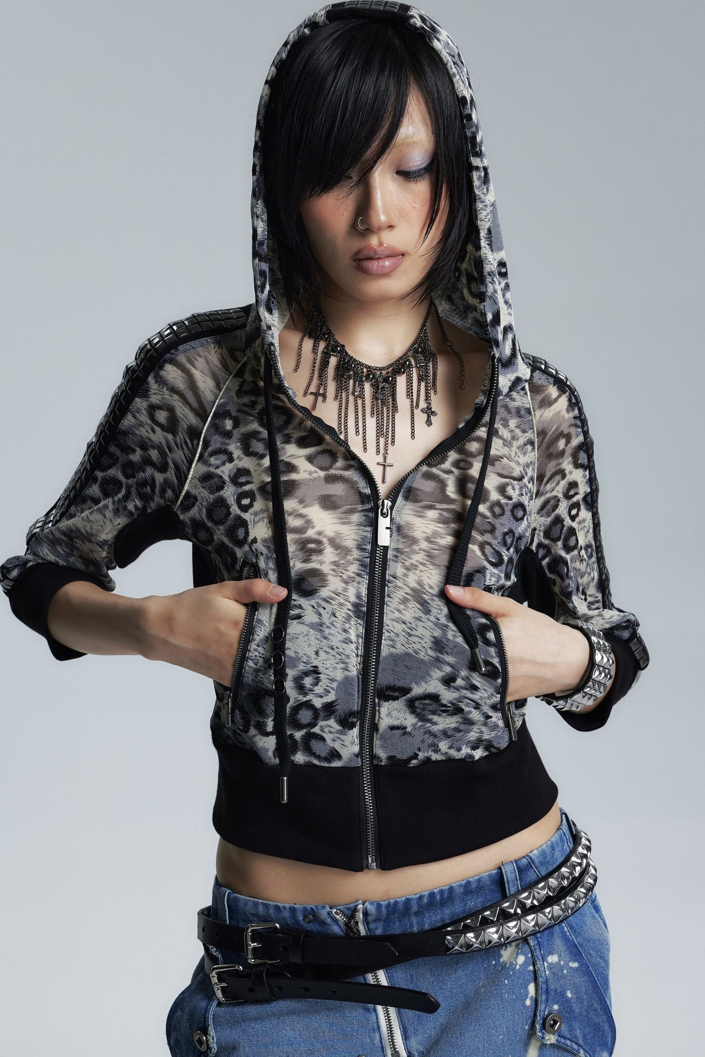 Gold Leopard Rivet Mesh Mid-Sleeve Top