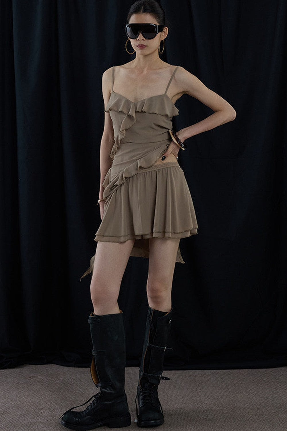 Romantisches Retro-Set mit asymmetrischem Rock