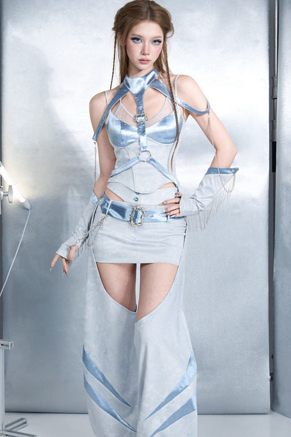 Blue Chain Strap Shoulder Accessory Set-Up