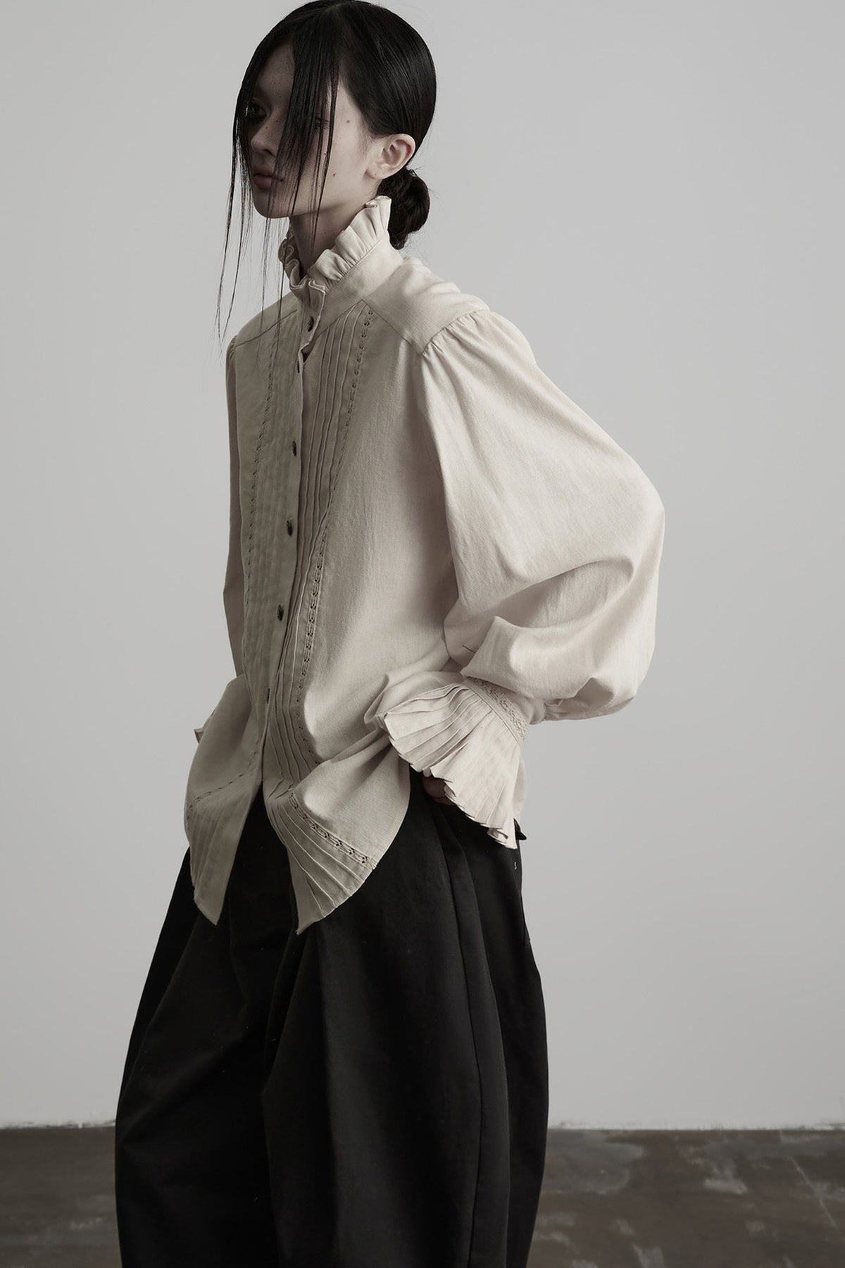 Pleated Cotton Linen Stand-Up Collar Shirt