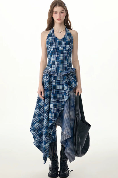 Blau kariertes ärmelloses Neckholder-Kleid