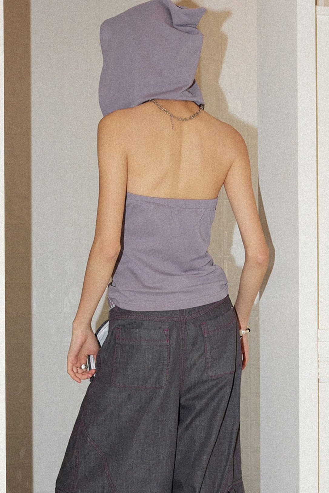 Gilet con cappuccio a quadri e strass