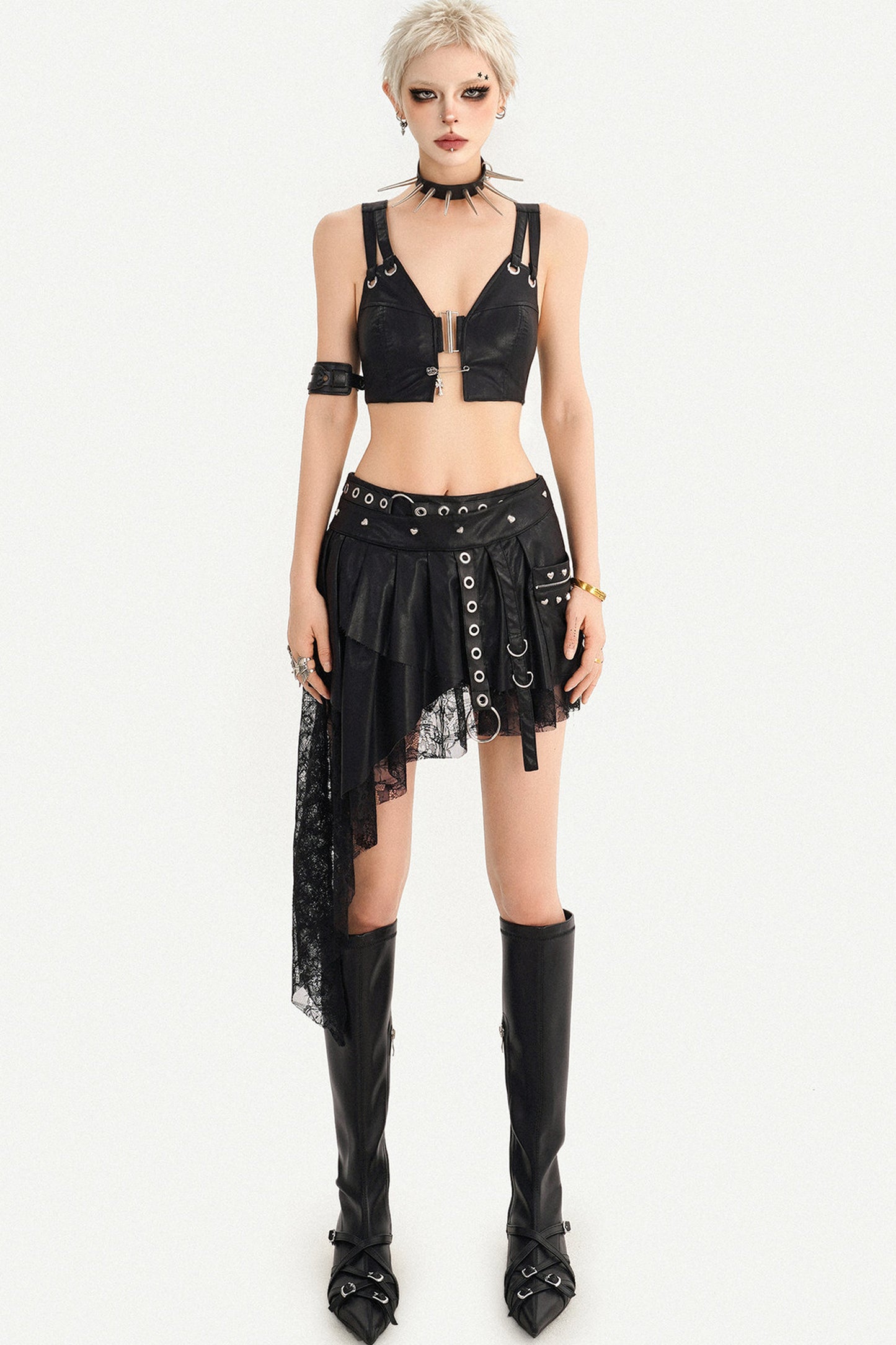 Ensemble jupe asymétrique punk en cuir noir avec empiècements