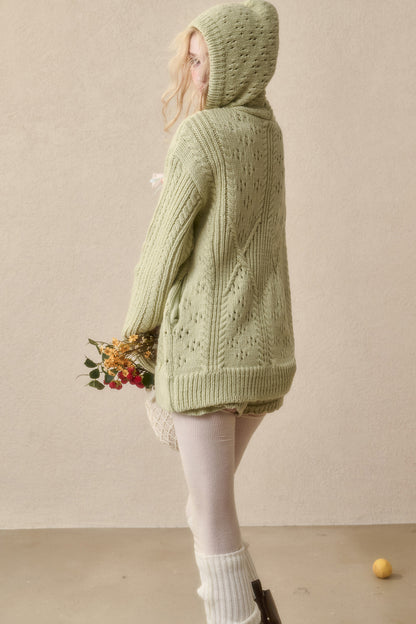 Set aus weicher Lammwoll-Strickjacke mit Zopfmuster und Kapuze sowie Shorts