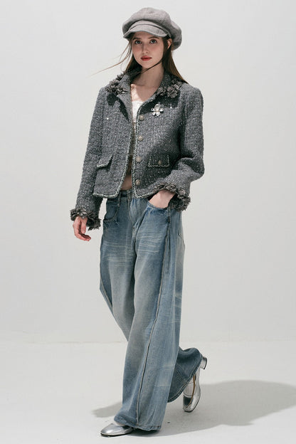 Hellblaue gewaschene Jeans mit weitem Bein