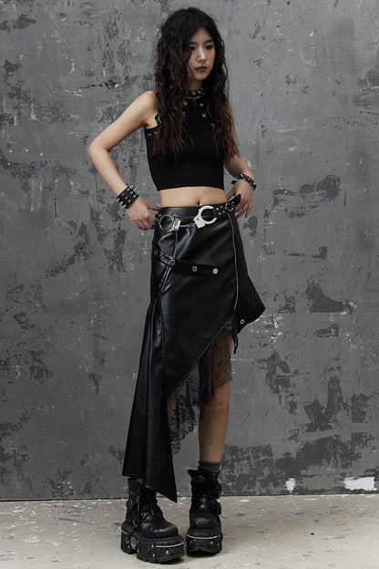 Asymmetrischer Patchworkrock aus Kunstleder