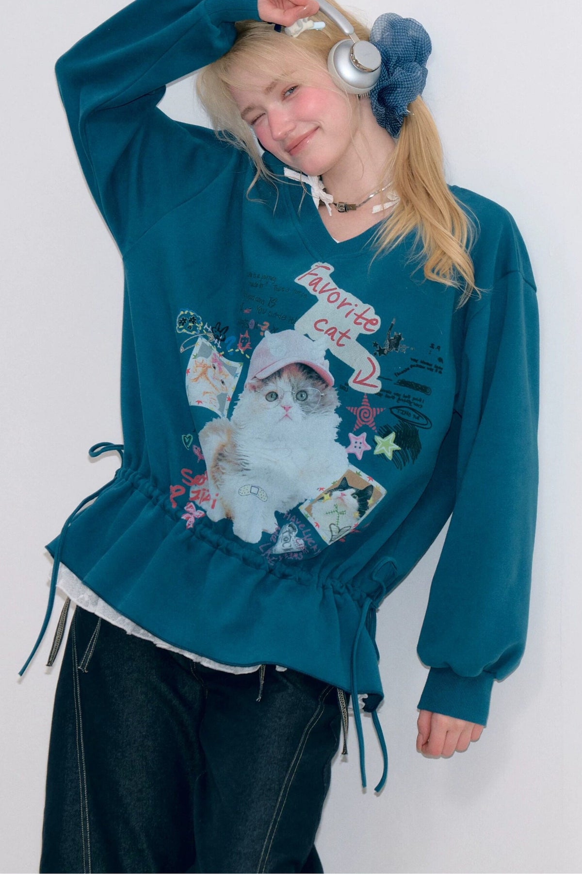 Cat Print V-Neck Sweatshirt