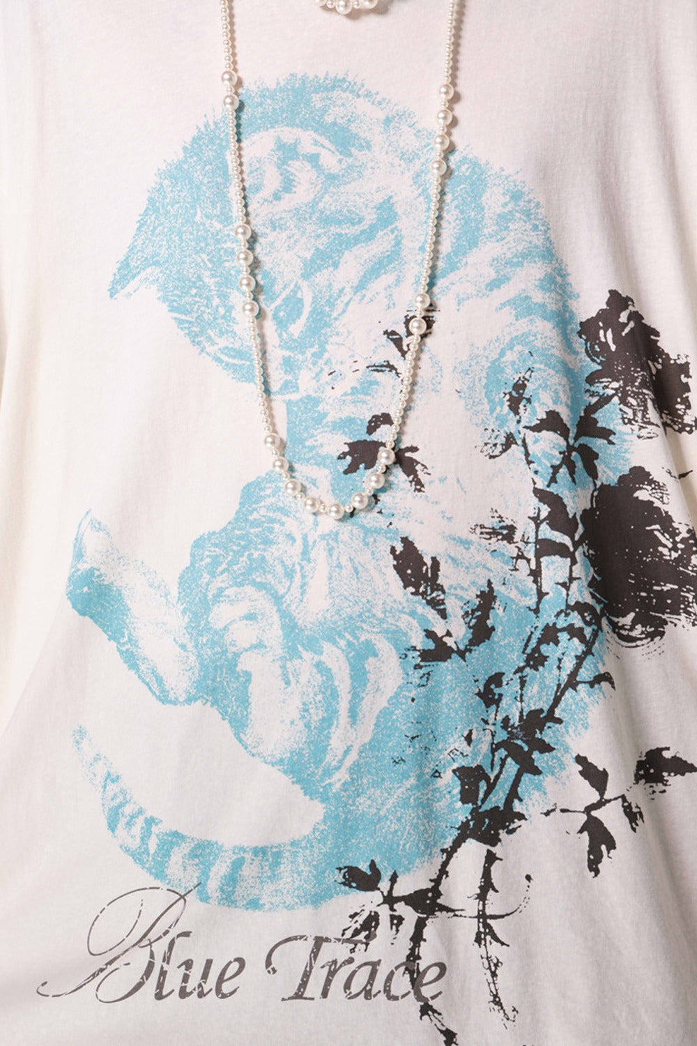 Oversized Cat Floral Legless T-Shirt