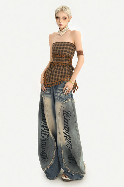 Hoch taillierte Wide-Leg-Jeans mit Buchstabenprint und Krummsäbel-Design