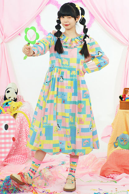 Langärmeliges Kleid mit Originaldruck und Blütenknospenmotiv