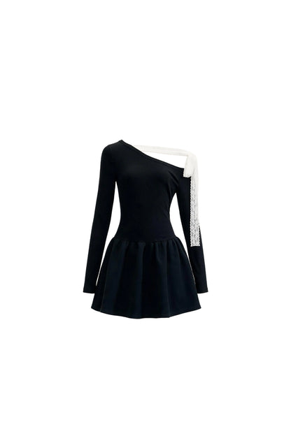 One-Shoulder Contrast Strap Dress